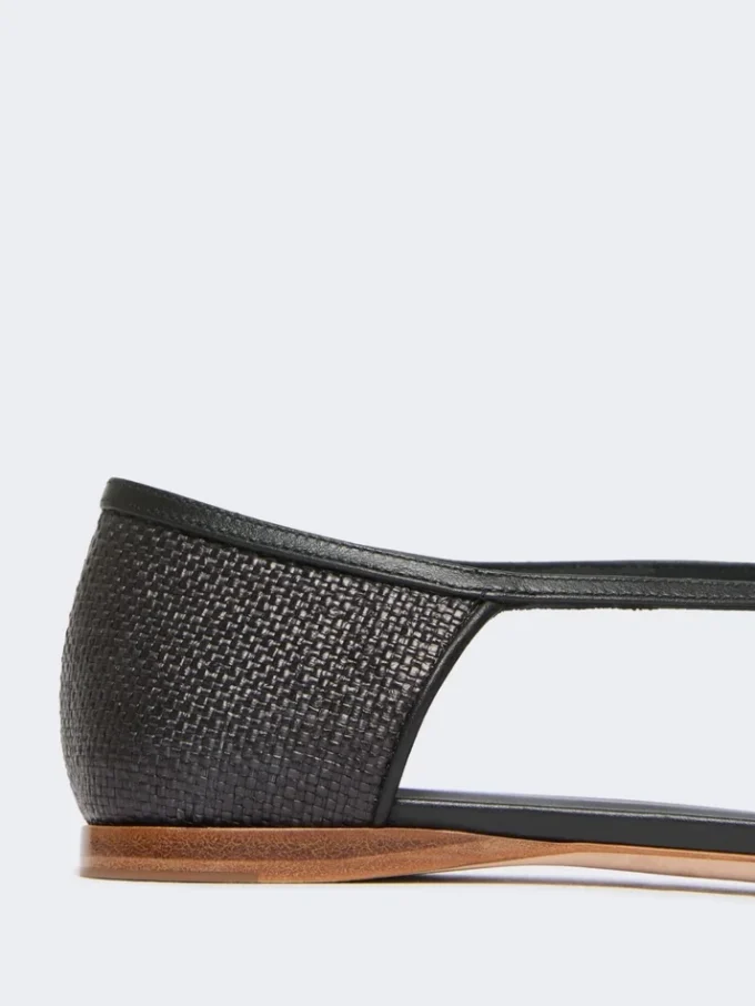 Ballerina’s met raffia-look en gevlochten patroon, zwart Ballerina’s met raffia-look en gevlochten patroon, zwart