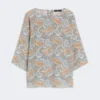 Bedrukte blouse van crêpe de chine van zijde, lichtblauw Bedrukte blouse van crêpe de chine van zijde, lichtblauw