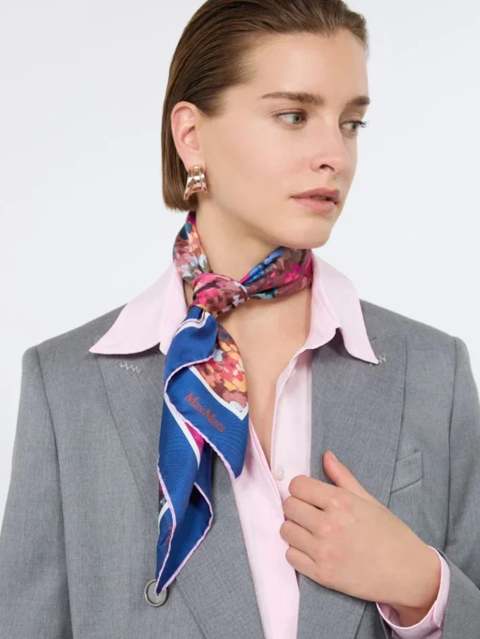 Bedrukte zijden foulard, middernachtblauw Bedrukte zijden foulard, middernachtblauw