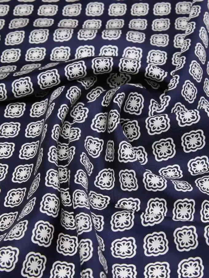Bedrukte zijden foulard, modder Bedrukte zijden foulard, modder