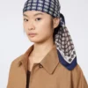 Bedrukte zijden foulard, modder Bedrukte zijden foulard, modder