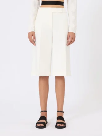 Bermudashort van viscose crêpe jersey, wit Bermudashort van viscose crêpe jersey, wit