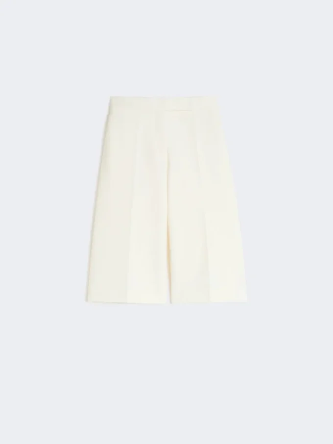 Bermudashort van viscose crêpe jersey, wit Bermudashort van viscose crêpe jersey, wit
