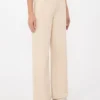 Breed uitlopende broek van katoen, zandkleur Breed uitlopende broek van katoen, zandkleur