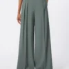 Breedvallende broek van wol en zijde, donkergroen Breedvallende broek van wol en zijde, donkergroen