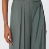 Breedvallende broek van wol en zijde, donkergroen Breedvallende broek van wol en zijde, donkergroen