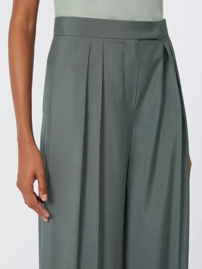 Breedvallende broek van wol en zijde, donkergroen Breedvallende broek van wol en zijde, donkergroen
