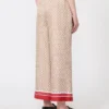 Broek van bedrukte zijde, rood Broek van bedrukte zijde, rood