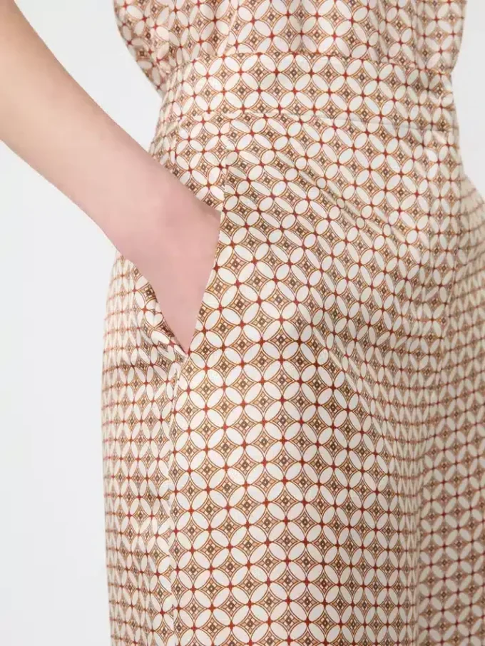 Broek van bedrukte zijde, rood Broek van bedrukte zijde, rood