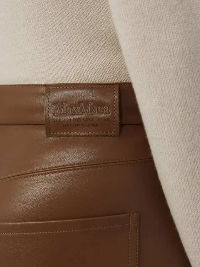 Broek van gecoate stof, tabakskleur Broek van gecoate stof, tabakskleur