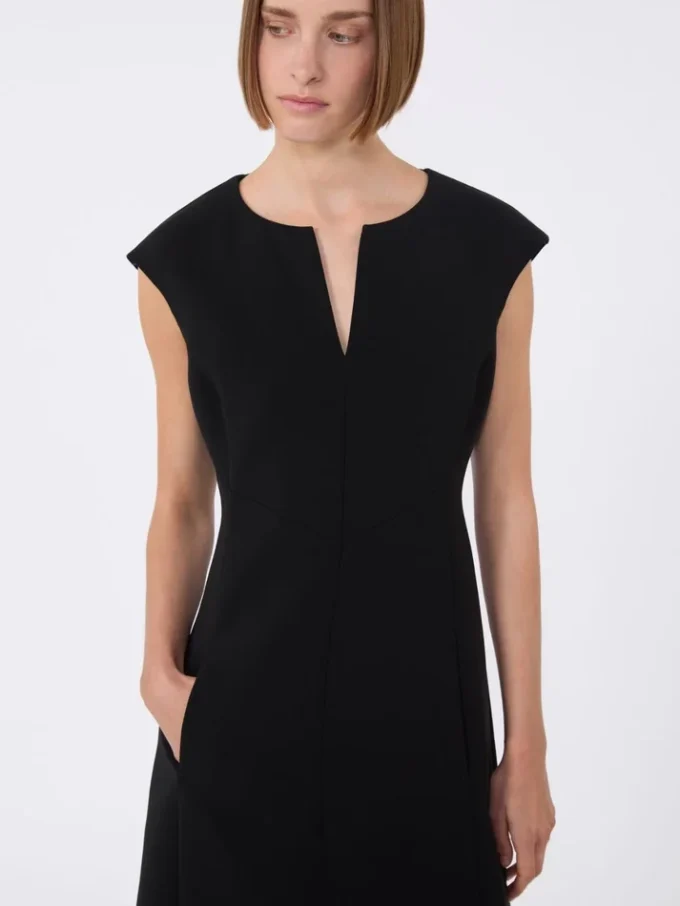 Cady-jurk met prinsessensilhouet, zwart Cady-jurk met prinsessensilhouet, zwart
