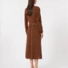 Cady-jurk met uitlopende pijpen, chocoladebruin Cady-jurk met uitlopende pijpen, chocoladebruin