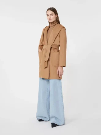 Camel mantel, camel