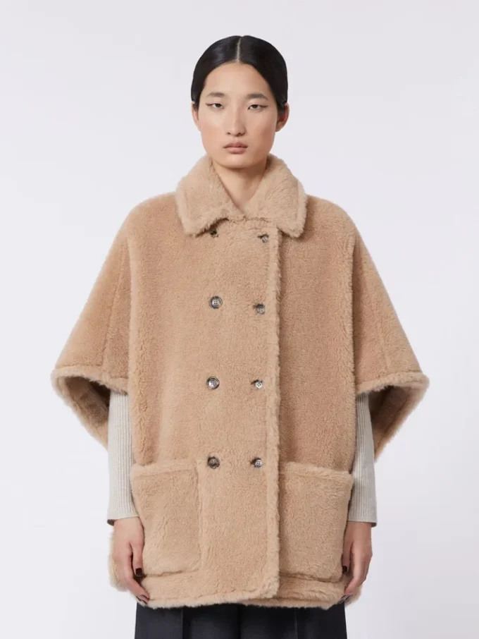 Cape van alpaca en kasjmier teddy-stof, beige Cape van alpaca en kasjmier teddy-stof, beige