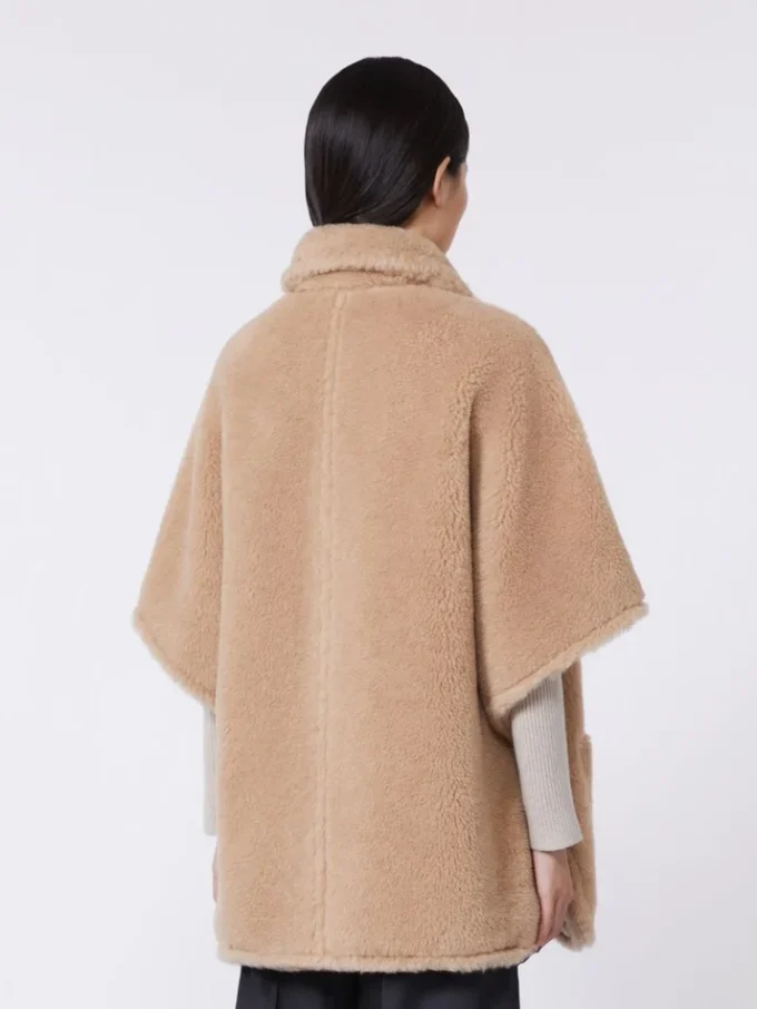 Cape van alpaca en kasjmier teddy-stof, beige Cape van alpaca en kasjmier teddy-stof, beige