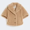 Cape van alpaca en kasjmier teddy-stof met boxy-pasvorm, beige Cape van alpaca en kasjmier teddy-stof met boxy-pasvorm, beige