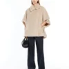 Cape van alpaca en teddywol, beige Cape van alpaca en teddywol, beige