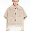 Cape van alpaca en teddywol, beige Cape van alpaca en teddywol, beige