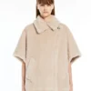 Cape van alpaca en teddywol, beige Cape van alpaca en teddywol, beige