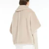 Cape van alpaca en teddywol, beige Cape van alpaca en teddywol, beige