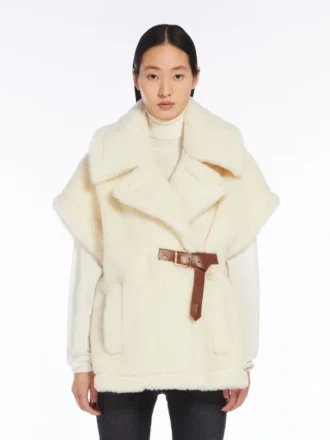 Cape van alpaca en teddywol, optisch wit