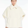 Cape van alpaca en teddywol, optisch wit Cape van alpaca en teddywol, optisch wit