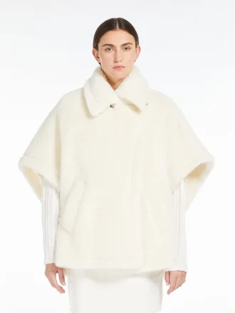Cape van alpaca en teddywol, optisch wit