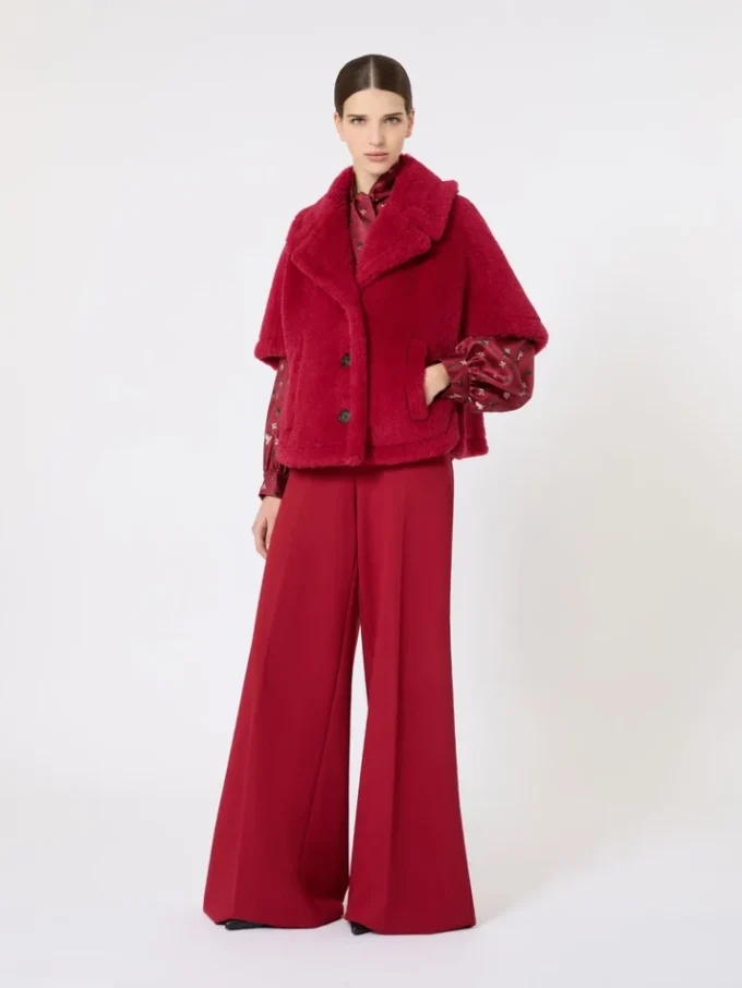 Cape van alpaca en teddywol, rood Cape van alpaca en teddywol, rood