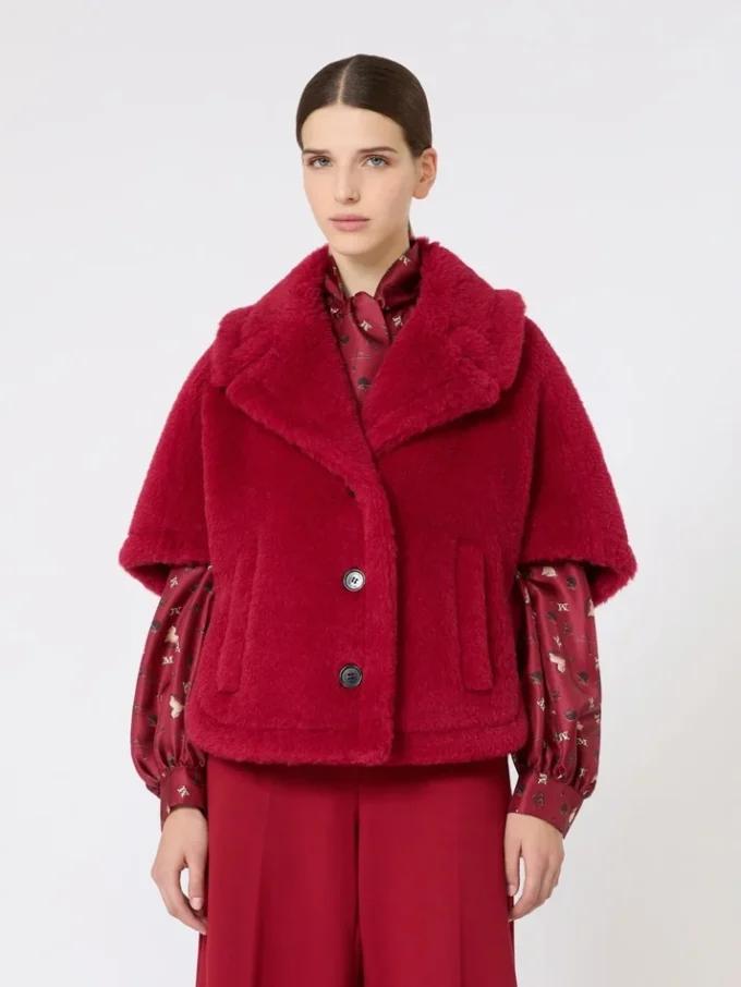 Cape van alpaca en teddywol, rood Cape van alpaca en teddywol, rood
