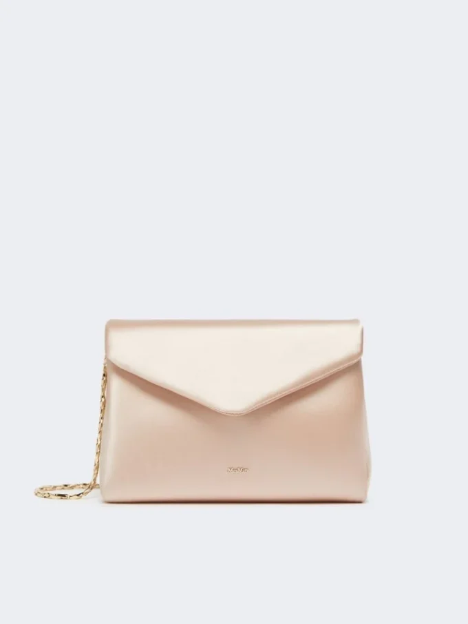 Clutch van viscose en zijdesatijn, poederkleurig Clutch van viscose en zijdesatijn, poederkleurig