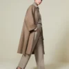 Dubbele kasjmier cape-jas, tortelduif Dubbele kasjmier cape-jas, tortelduif