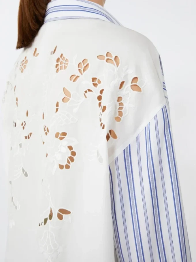 Gestreepte katoenen blouse met kant met oogjes, marineblauw Gestreepte katoenen blouse met kant met oogjes, marineblauw