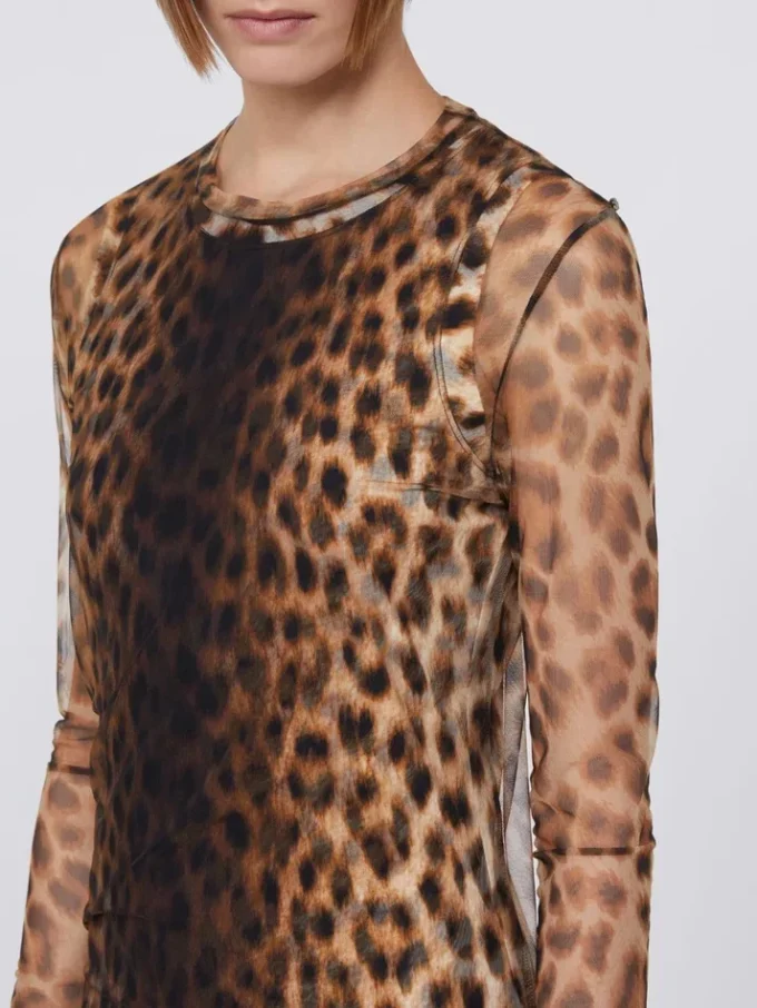 Getailleerde jurk van tule-jersey, beige met kleurverloop Getailleerde jurk van tule-jersey, beige met kleurverloop
