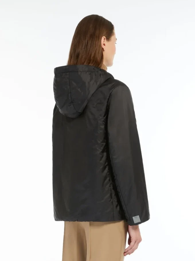Gewatteerd, waterafstotend jack met capuchon, zwart Gewatteerd, waterafstotend jack met capuchon, zwart