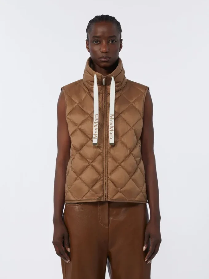 Gewatteerd, waterafstotend nylon canvas vest, karamel Gewatteerd, waterafstotend nylon canvas vest, karamel