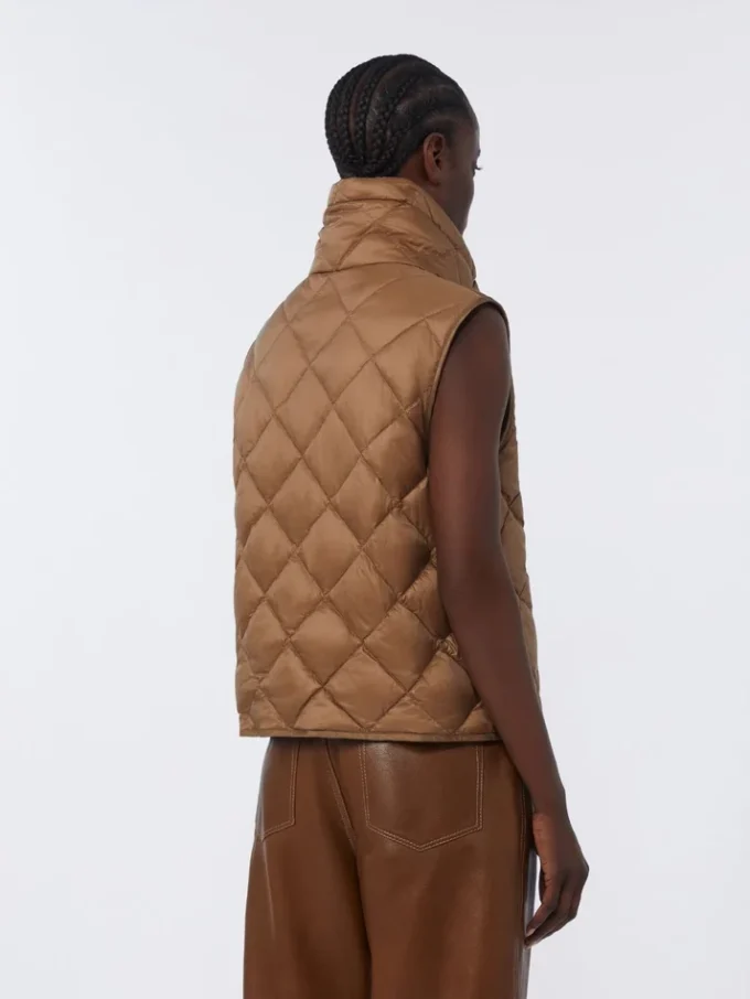 Gewatteerd, waterafstotend nylon canvas vest, karamel Gewatteerd, waterafstotend nylon canvas vest, karamel