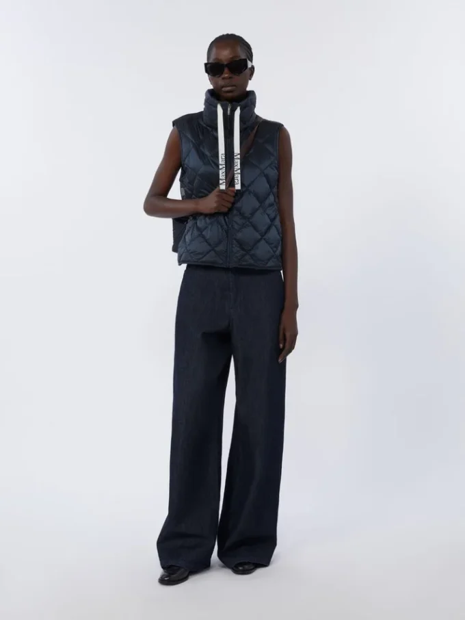 Gewatteerd, waterafstotend nylon canvas vest, middernachtblauw Gewatteerd, waterafstotend nylon canvas vest, middernachtblauw