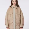 Gewatteerde jas van dubbelzijdige wol en nylon, camel Gewatteerde jas van dubbelzijdige wol en nylon, camel