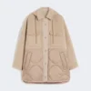 Gewatteerde jas van dubbelzijdige wol en nylon, camel Gewatteerde jas van dubbelzijdige wol en nylon, camel