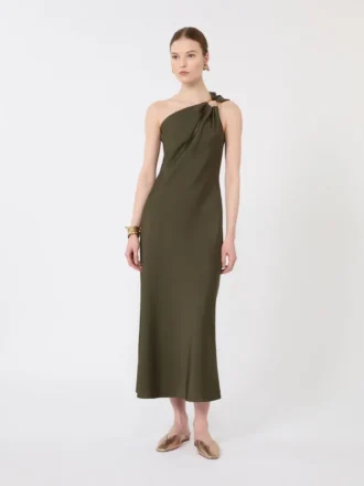 Glanzende satijnen one-shoulder jurk, mosgroen