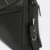 Grote, matglanzende leren handtas, zwart Grote, matglanzende leren handtas, zwart