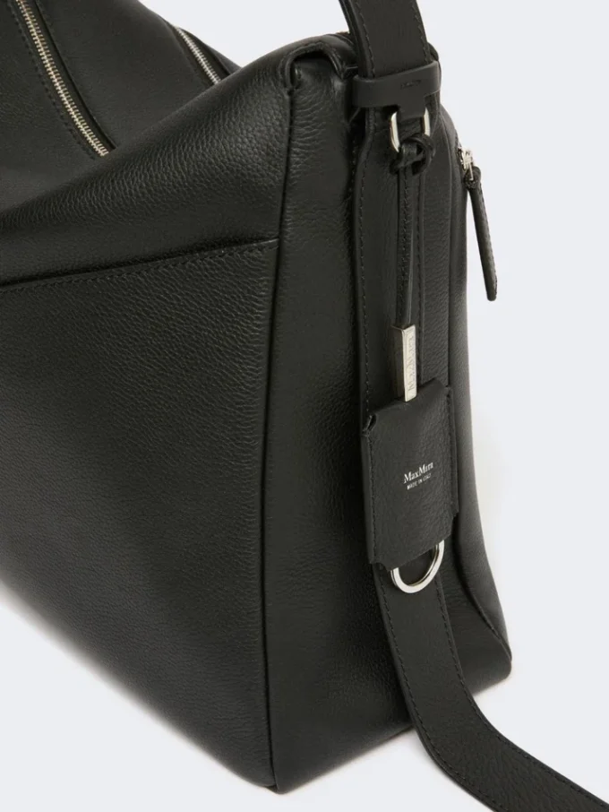 Grote, matglanzende leren handtas, zwart Grote, matglanzende leren handtas, zwart