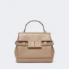 Handtas van glad leer, kleur mud Handtas van glad leer, kleur mud