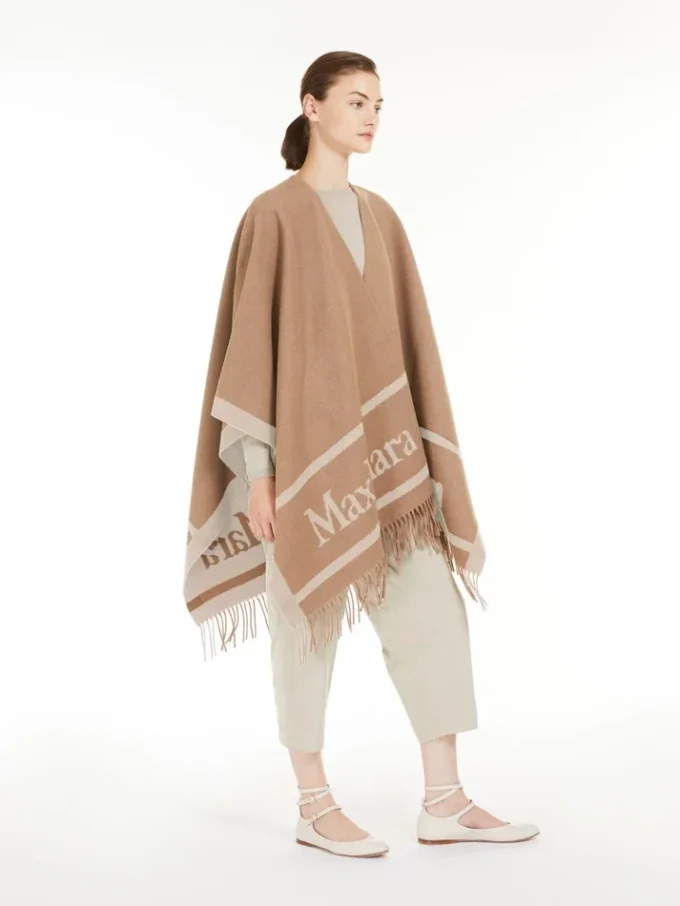 Jacquard wollen poncho, camel Jacquard wollen poncho, camel