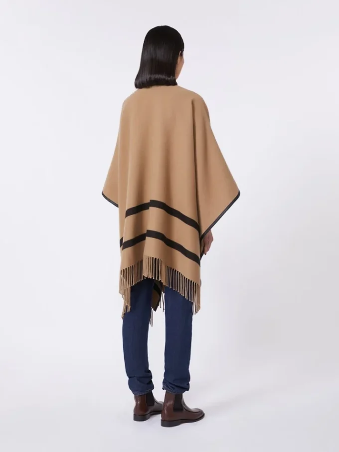 Jacquard wollen poncho, camel