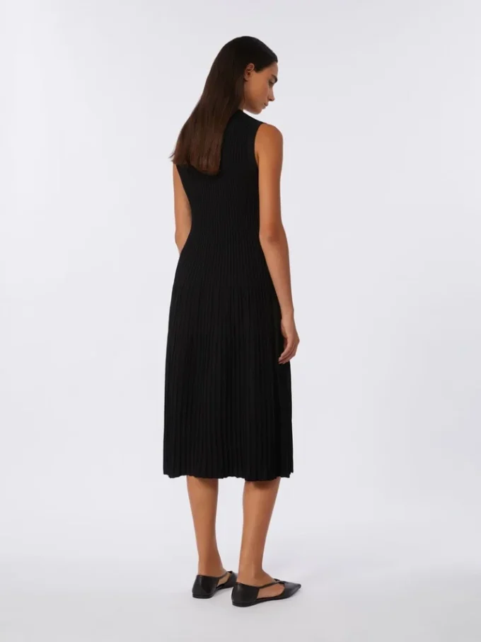 Jurk van viscose crêpe, zwart Jurk van viscose crêpe, zwart