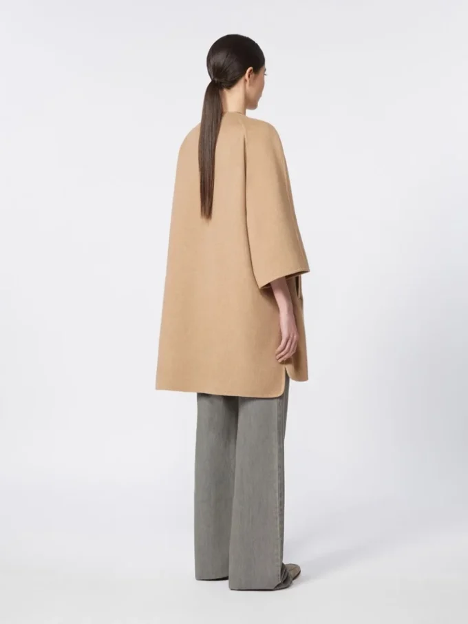 Kamelkleurige jas van broadcloth, hazelnootbruin