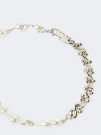 Ketting met kralen en metallic details, zilver