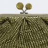 Kleine pasticcino-tas met raffia-effect, saliegroen Kleine pasticcino-tas met raffia-effect, saliegroen