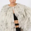 Korte overjas met bloemblaadjes van bedrukte organza, parelgrijs Korte overjas met bloemblaadjes van bedrukte organza, parelgrijs